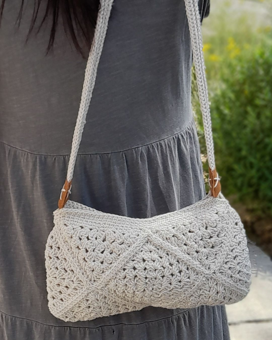 Cartera Bandolera de Verano Tejida a Crochet Beige