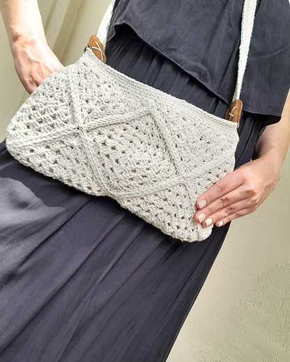 Cartera Bandolera de Verano Tejida a Crochet Beige