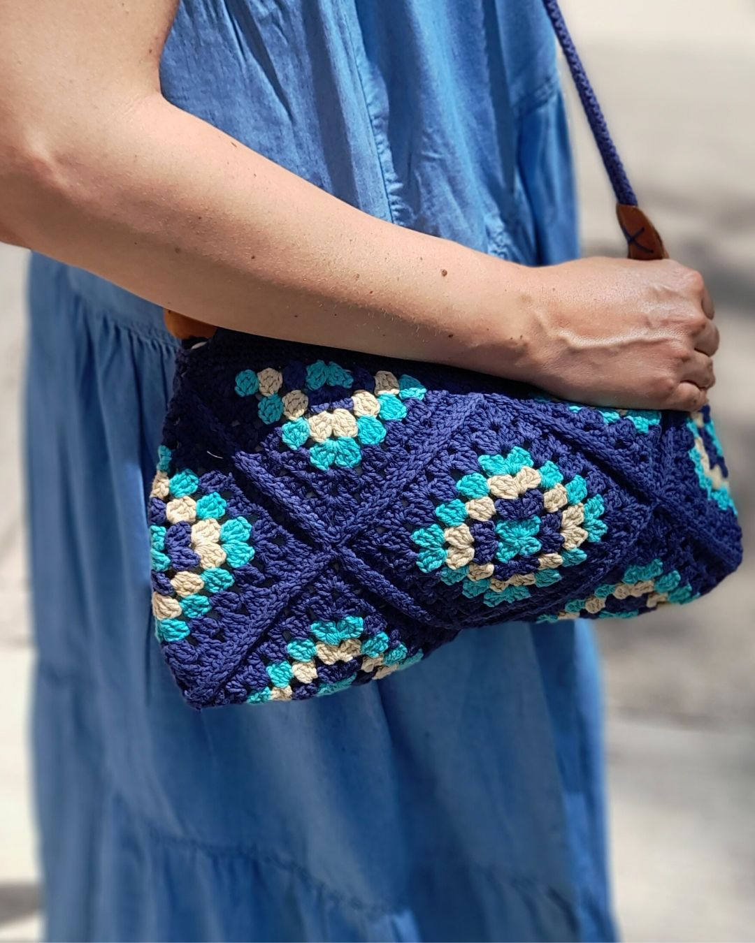 Cartera Bandolera de Verano Tejida a Crochet Azul/Calipso