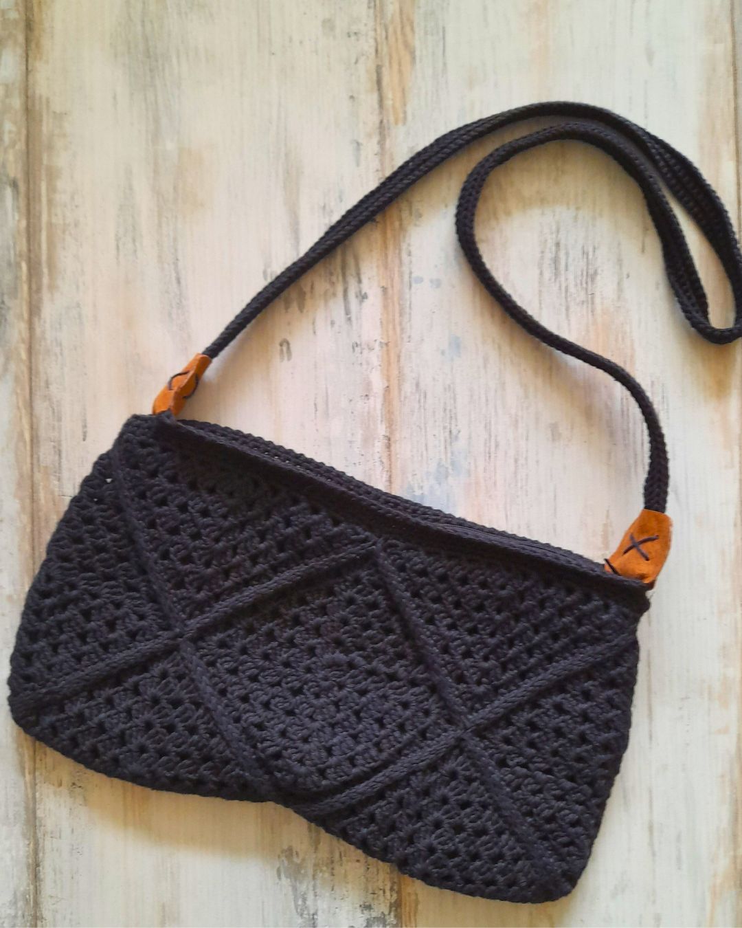 Cartera Bandolera de Verano Tejida a Crochet Negra