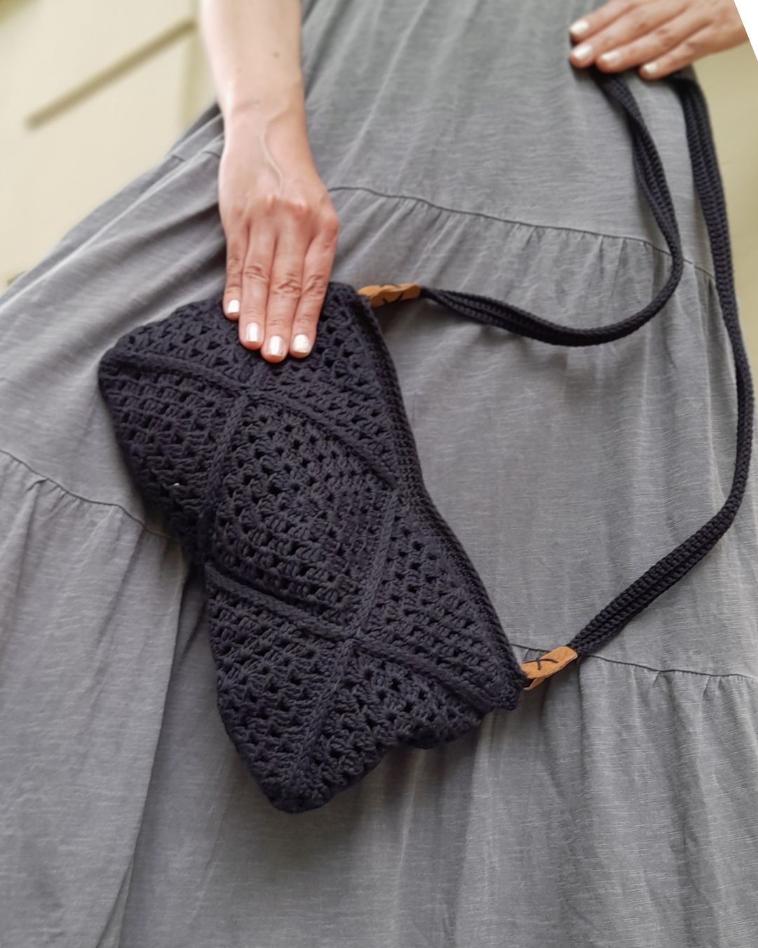 Cartera Bandolera de Verano Tejida a Crochet Negra