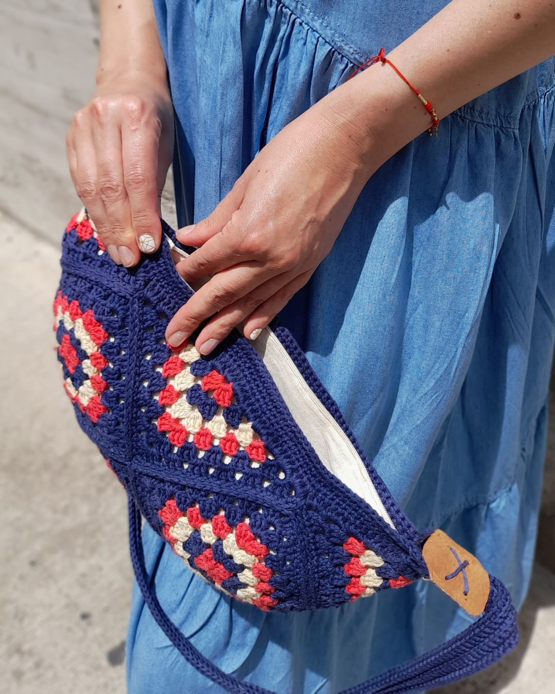 Cartera Bandolera de Verano Tejida a Crochet Azul/Sandia