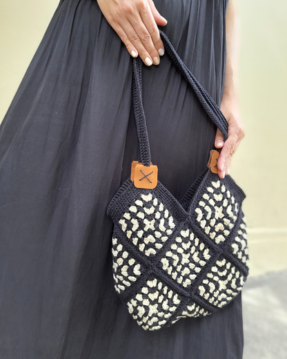 Cartera de hombro Verano Tejida a Crochet  Duo Negra
